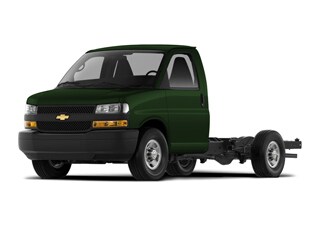 2022 Chevrolet Express Cutaway 4500 Truck Woodland Green